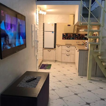 Newtone Apartment Tjernivtsi Eksteriør billede