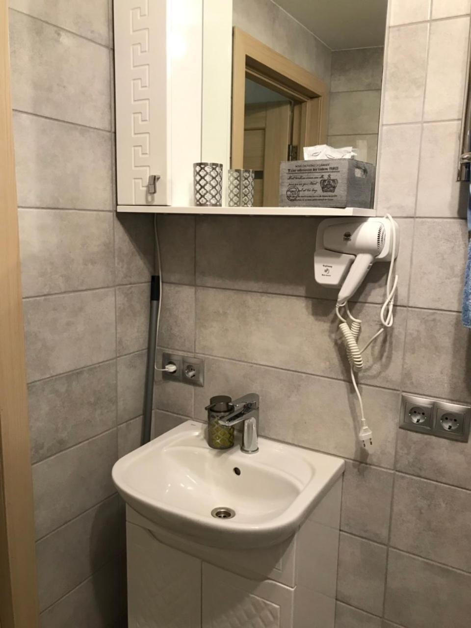 Newtone Apartment Tjernivtsi Eksteriør billede